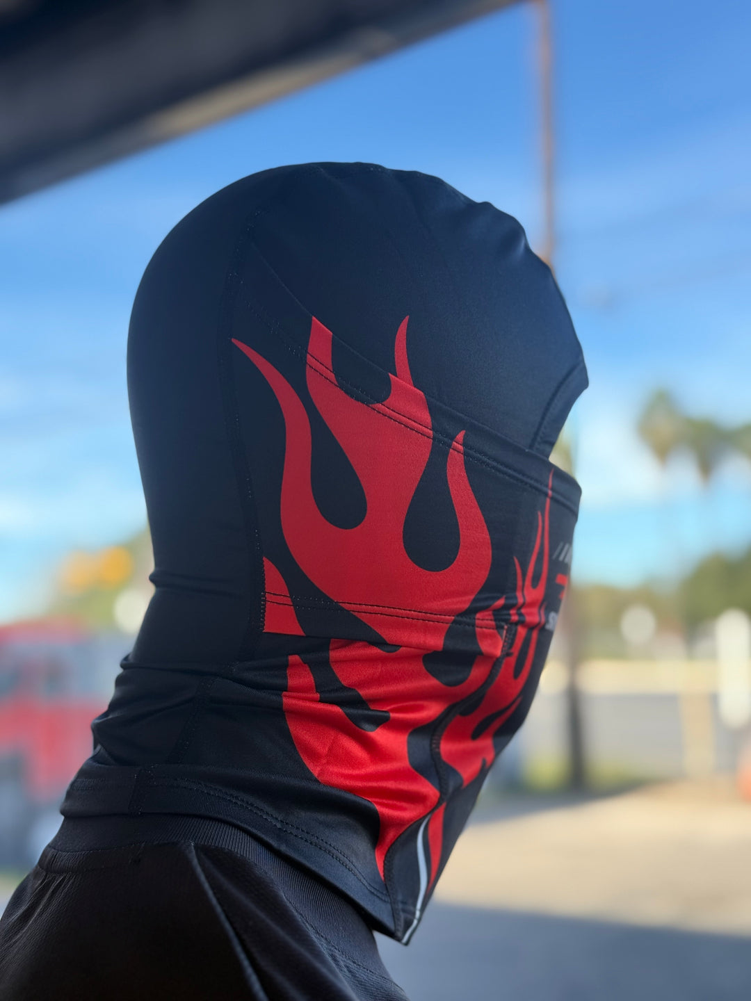 Pasamontaña/ flamas