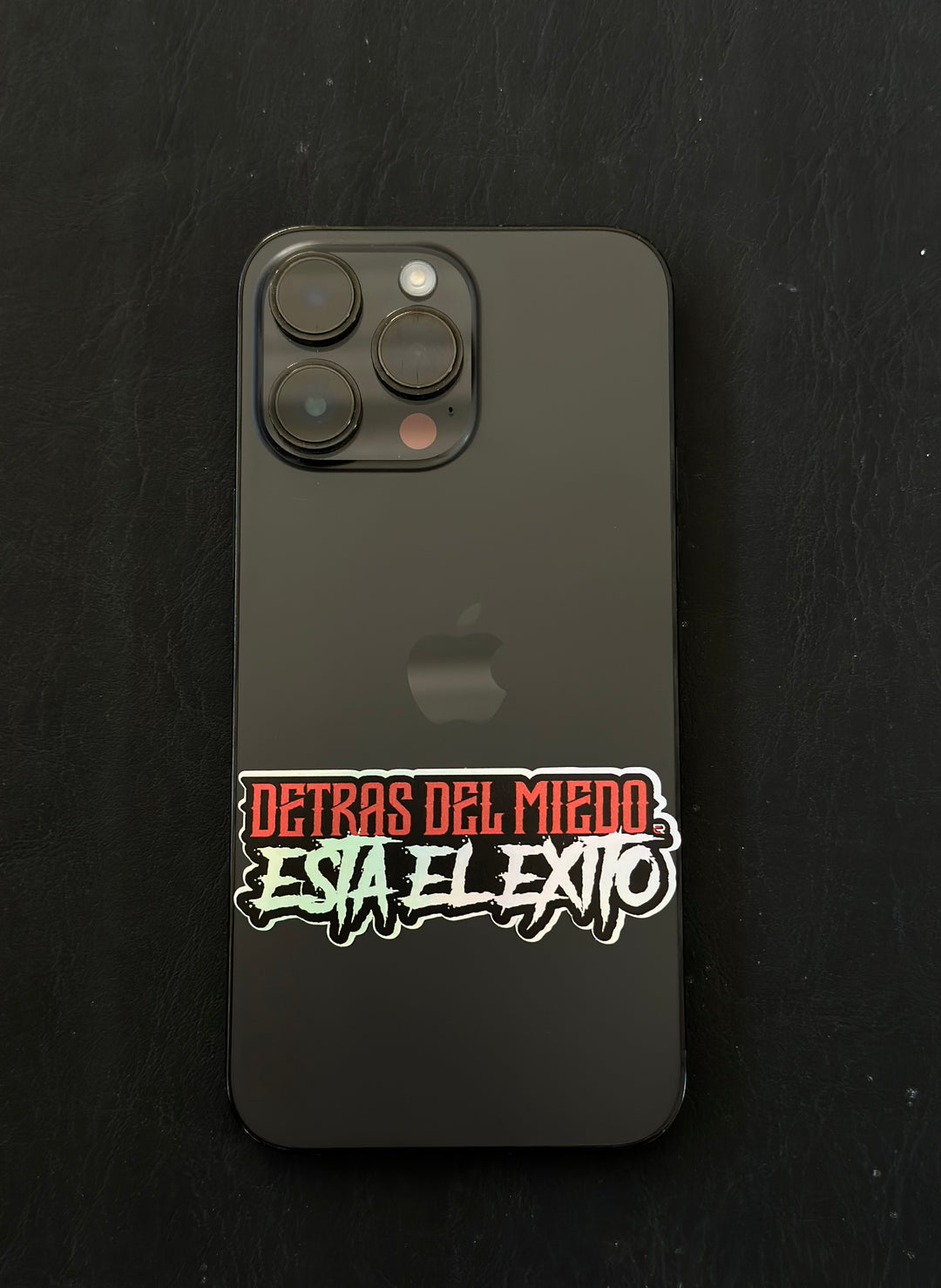 Detrás Del Miedo sticker