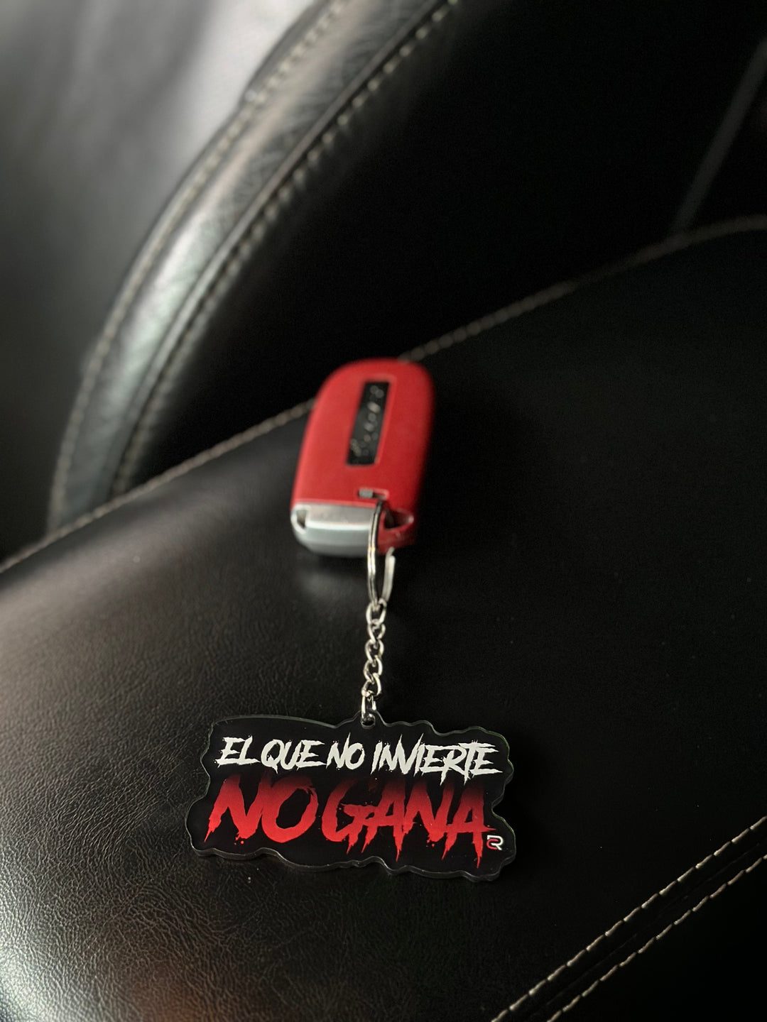 El Que No Invierte No Gana - Acrylic Keychain