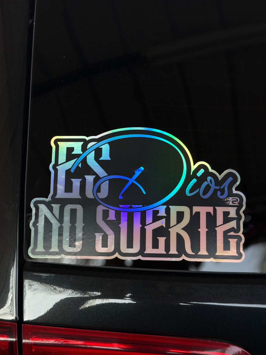 Es Dios No Suerte Decal
