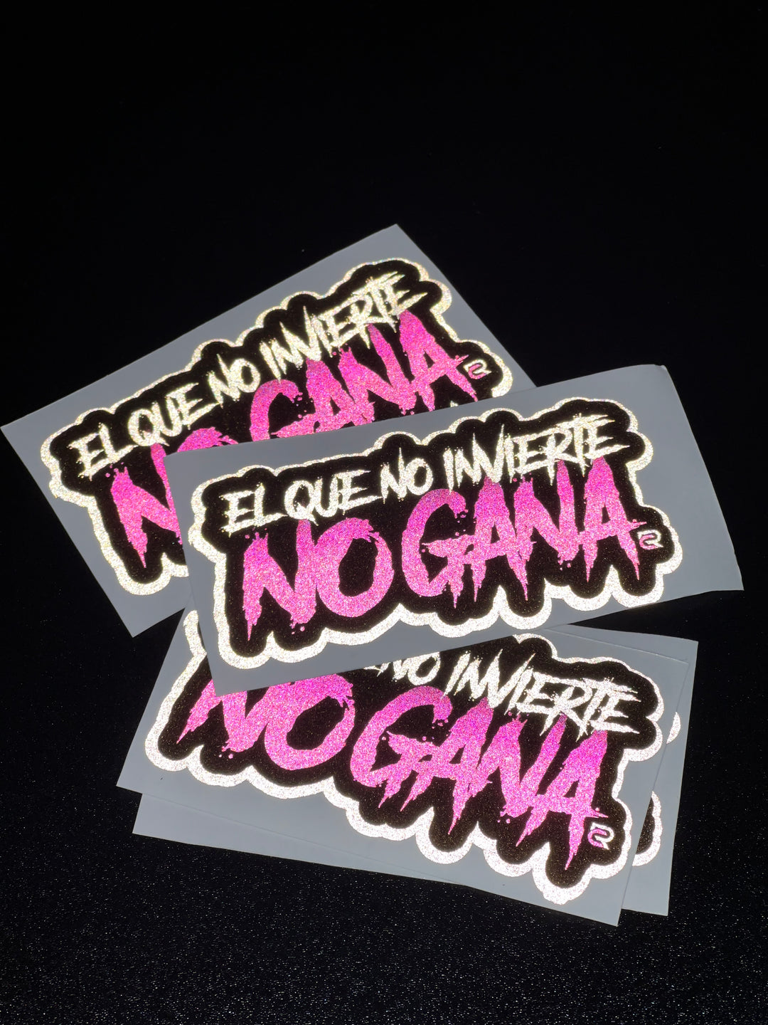 (Pink) El Que No Invierte No Gana Sticker